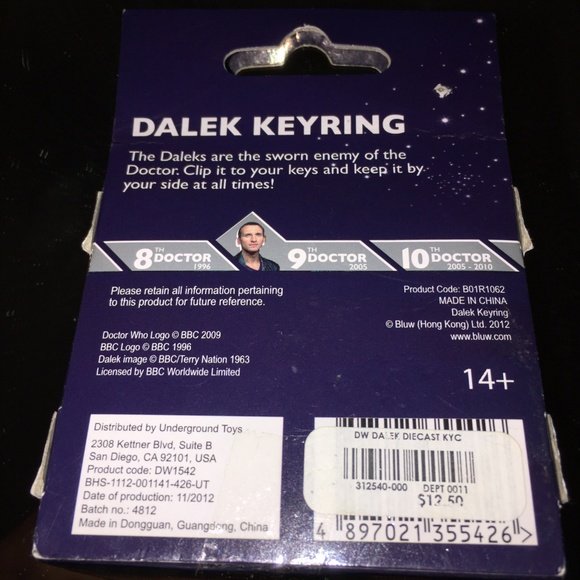 NWOT- Dr. Who T- Shirt glo in dark & Diecast Dalek available only in UK - Picture 7 of 8